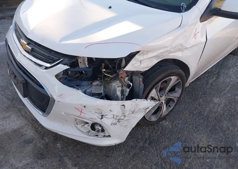 2018 Chevrolet Sonic Premier Auto из США, поврежденный, VIN 1G1JF5SB5J4131183